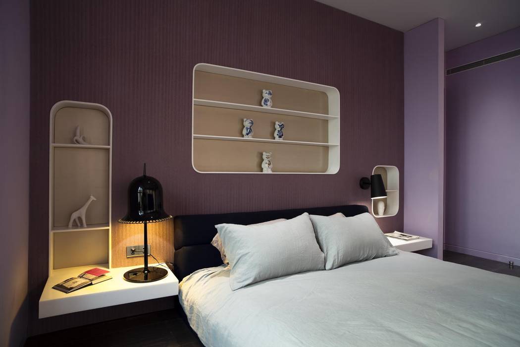Master Bedroom Sergio Mannino Studio Modern Bedroom Plastic Purple/Violet