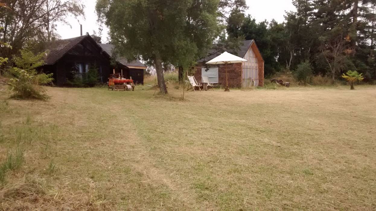 Refugio en Lago calafquen, Islas balboa Studio Himmer Casas de estilo rural