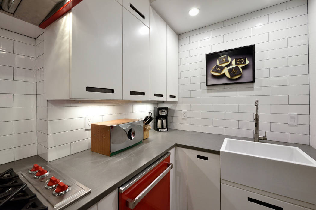 Renovation at 29 Tiffany , KBR Design and Build KBR Design and Build Industrial style kitchen