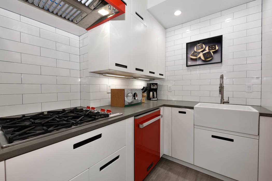 Renovation at 29 Tiffany , KBR Design and Build KBR Design and Build Industrial style kitchen