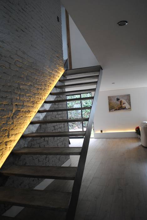 5. ECHEGARAY, TARE arquitectos TARE arquitectos Modern corridor, hallway & stairs