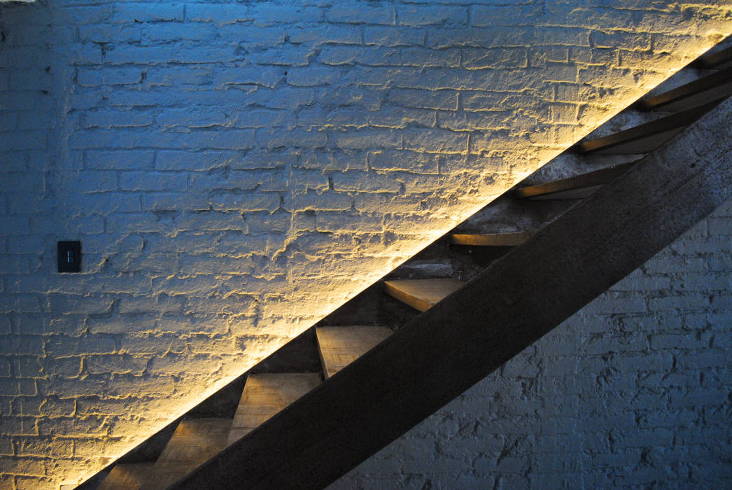 5. ECHEGARAY, TARE arquitectos TARE arquitectos Modern Corridor, Hallway and Staircase