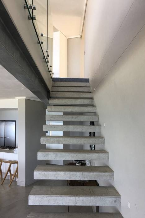 Brenton House stair detail XO Architects Inc. Modern corridor, hallway & stairs Concrete
