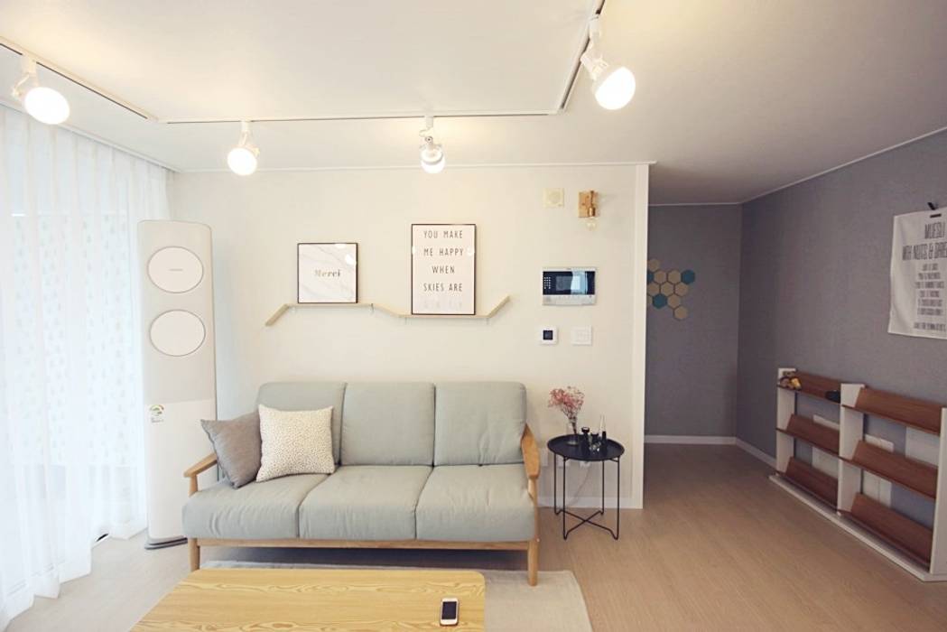 [홈라떼] 인천 24평 아파트 신혼집 홈스타일링 , homelatte homelatte Minimalist living room