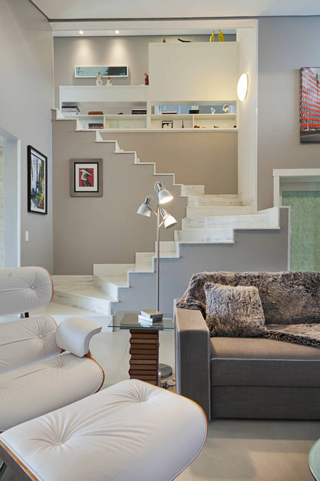 homify Pasillos, vestíbulos y escaleras modernos