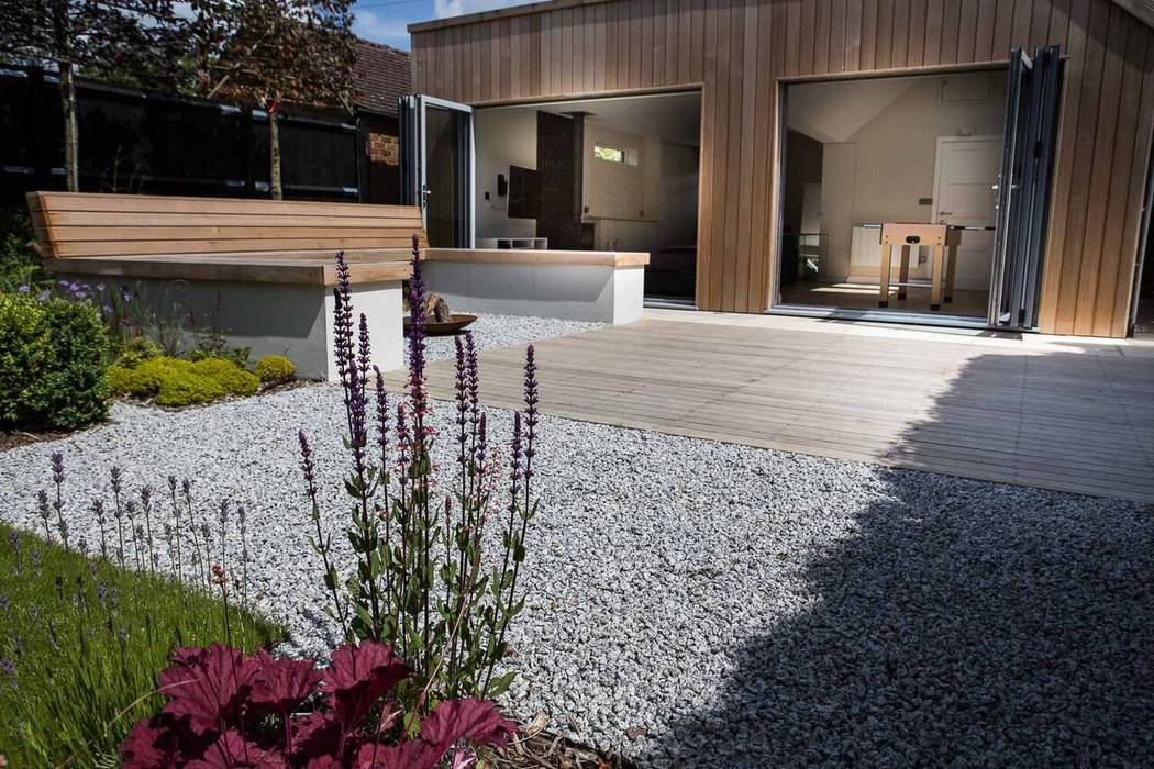 Contemporary Studio, Cool Gardens Landscaping Cool Gardens Landscaping outdoor,garden,hedge,gravel,planting,seating,contemporary