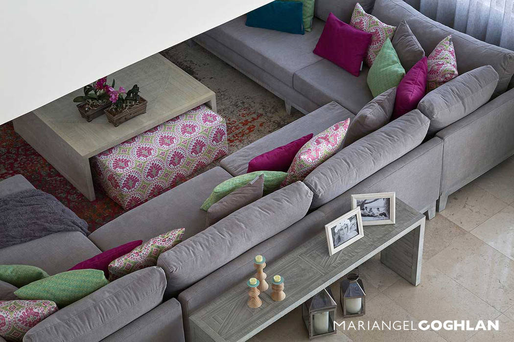 Proyecto Almendros, MARIANGEL COGHLAN MARIANGEL COGHLAN Living room