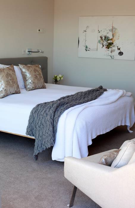 Cape Town, Greenpoint , Wesley Rex Wesley Rex Modern style bedroom Beds & headboards