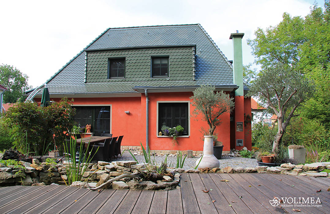 Farbe der hausfassade ist beständig und dauerhaft im farbton