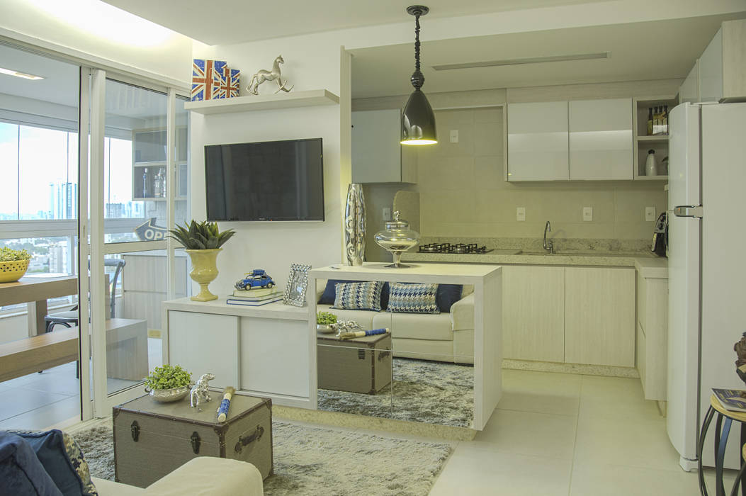 Apartamento pequeno e bem planejado, Carolina Fontes Arquitetura Carolina Fontes Arquitetura モダンな キッチン