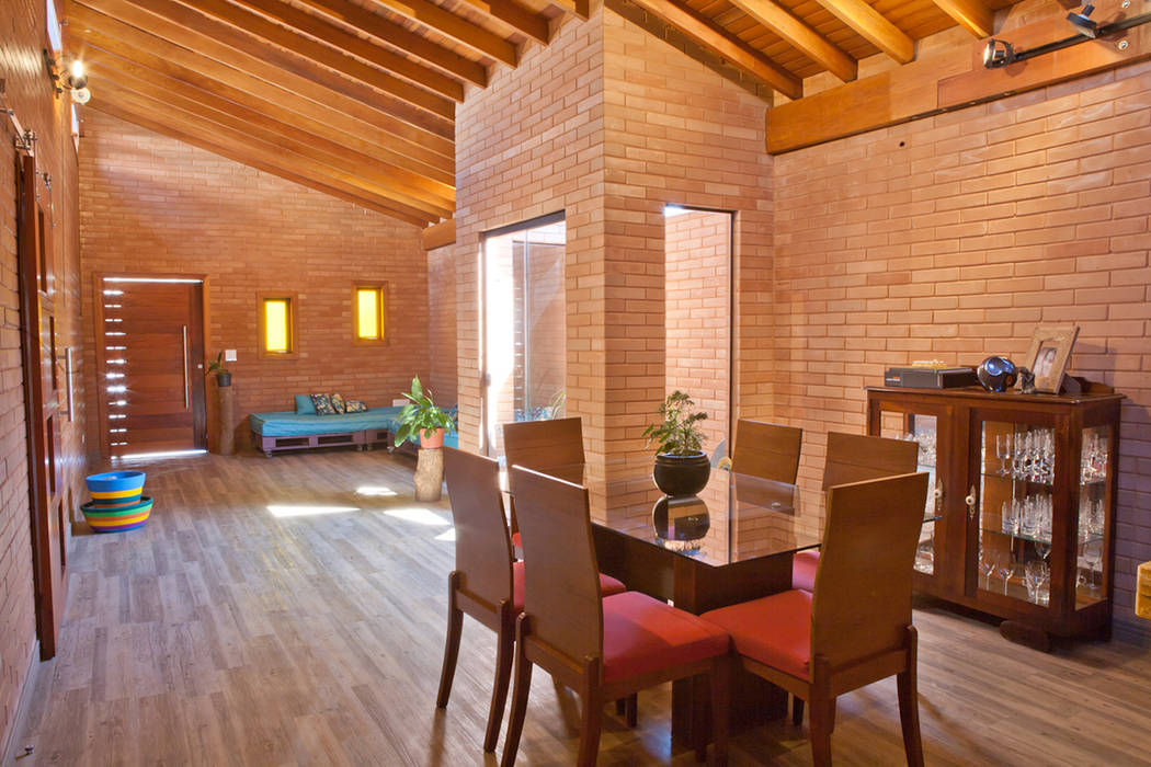 Projeto Casa Sustentável, EKOa Empreendimentos Sustentáveis EKOa Empreendimentos Sustentáveis Rustic style dining room