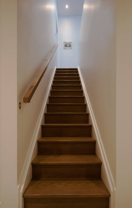 Guelph Deep Energy Retrofit, Solares Architecture Solares Architecture Minimalist corridor, hallway & stairs