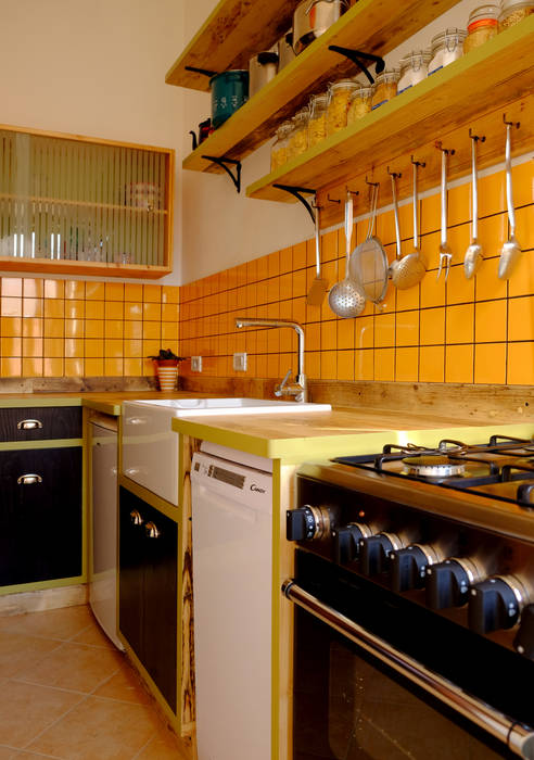 VALERIA'S KITCHEN , Relic Interiors kitchens and furniture Relic Interiors kitchens and furniture Cozinhas mediterrâneas