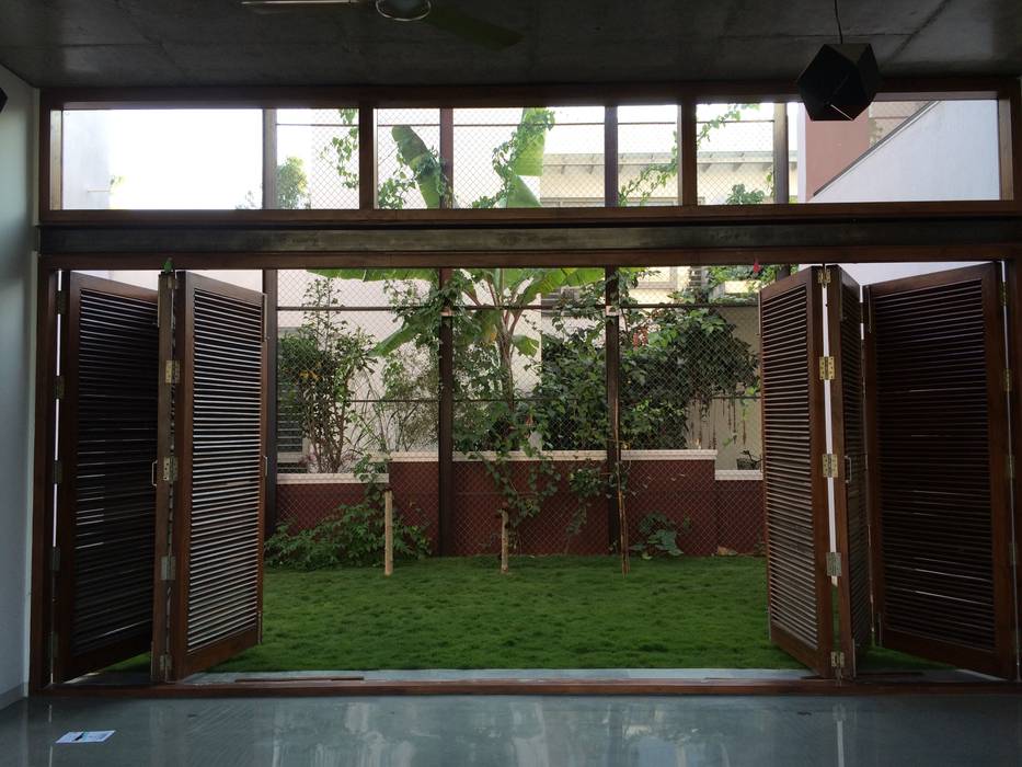 BYSANI RESIDENCE, BANGALORE, Parikshit Dalal Design + Architecture Parikshit Dalal Design + Architecture Modern dining room
