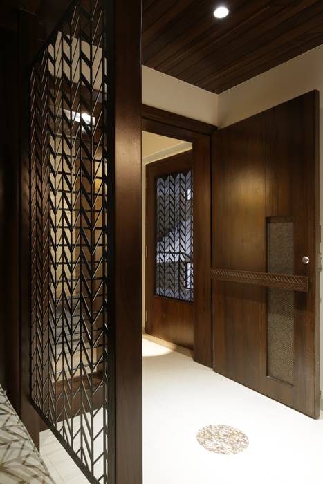 Mr. studio 7 designs Asian style corridor, hallway & stairs