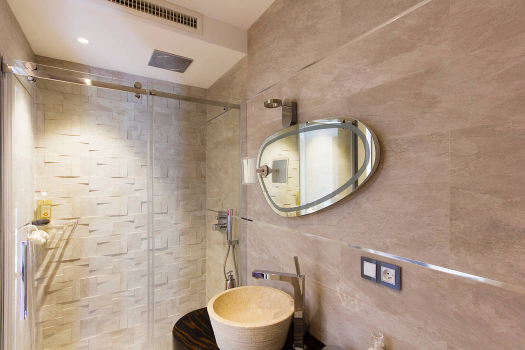 Ridefinizione camera degli ospiti con bagno en-suite, MBquadro Architetti MBquadro Architetti Ванна кімната