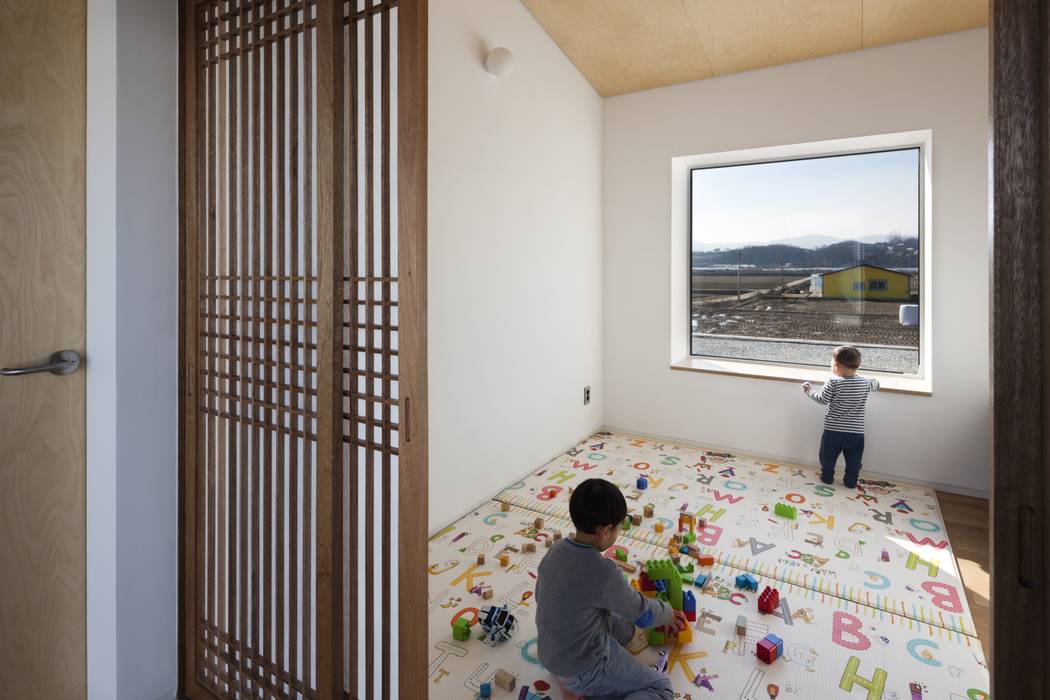 Farmer’s House (ㄷHouse), 에이오에이 아키텍츠 건축사사무소 (aoa architects) 에이오에이 아키텍츠 건축사사무소 (aoa architects) Chambre d'enfant asiatique