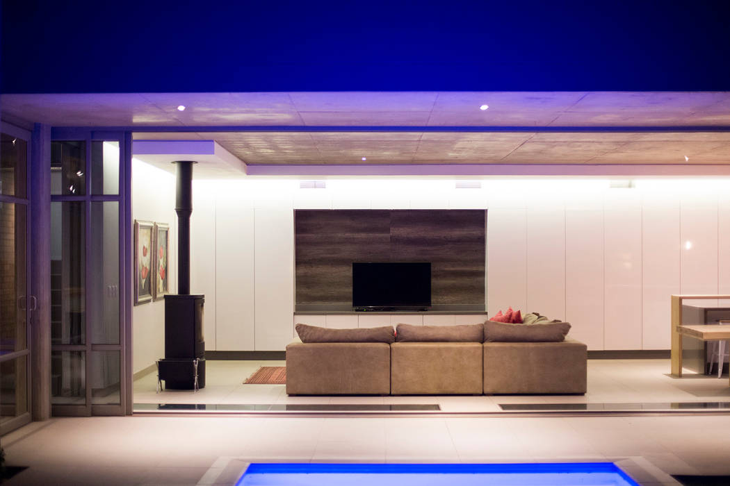 House Swart (Cameron Court Unit 1), Swart & Associates Architects Swart & Associates Architects Modern living room