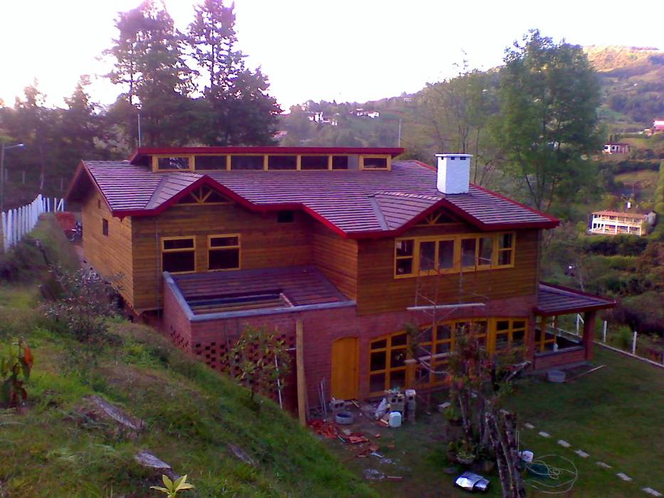 Casa de Campo, Guarne - Antioquia, @tresarquitectos @tresarquitectos Будинки