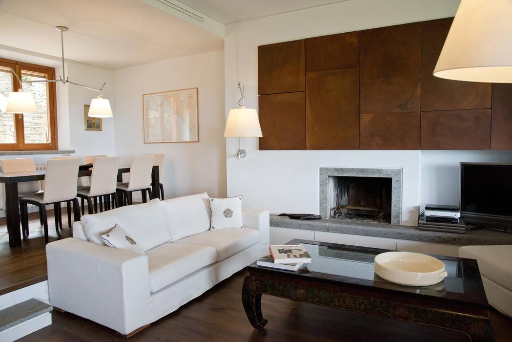 GMC_HOME, Caterina Raddi Caterina Raddi Minimalist living room