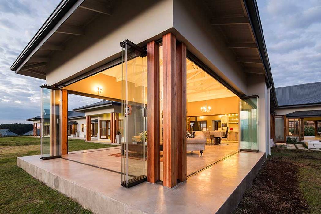 Cortinas de vidrio para lujosa villa – Zimbali, South Africa, AIRCLOS AIRCLOS Maisons modernes