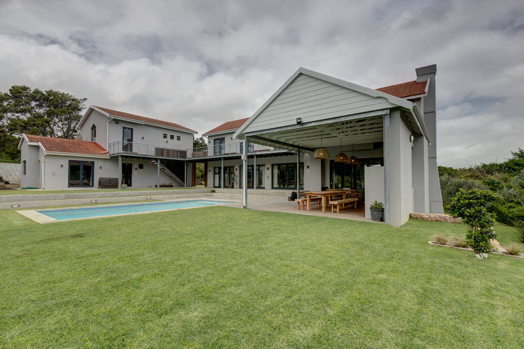 House Serfontein, Muse Architects Muse Architects Rustic style house