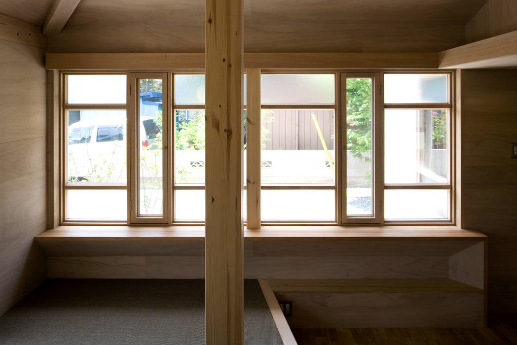 川越の住居/House in Kawagoe, 平山教博空間設計事務所 平山教博空間設計事務所 Окна и двери в эклектичном стиле