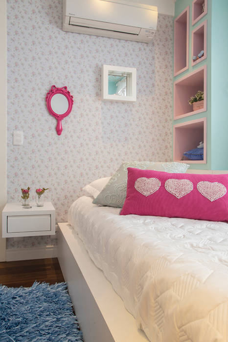 Eclectic style bedroom by Espaço Alessandra Luz Casa & Jardim Eclectic