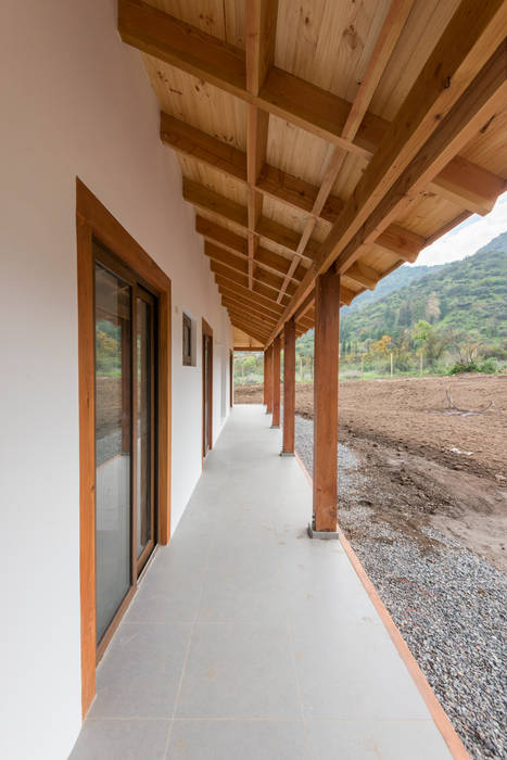 Casa Los Morros, Grupo E Arquitectura y construcción Grupo E Arquitectura y construcción Casas de estilo colonial