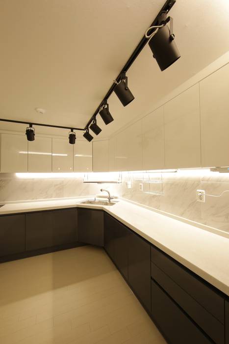 반포미도 1차 아파트 인테리어, DESIGNCOLORS DESIGNCOLORS Modern kitchen