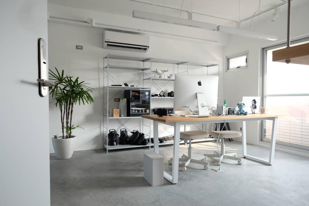 苓雅L邸, RND Inc. RND Inc. Minimalist study/office