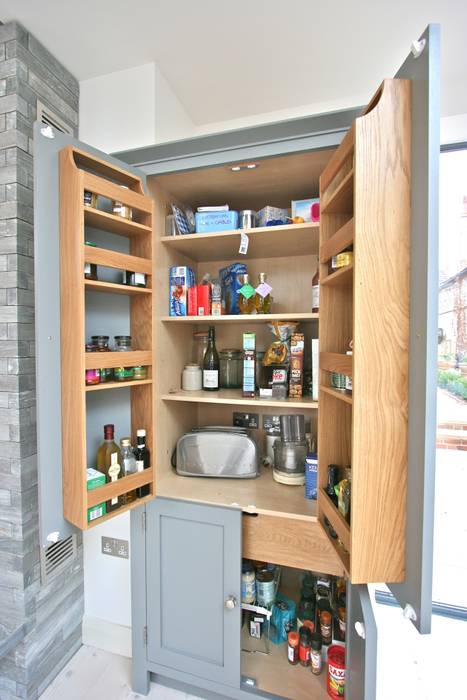 Brancaster, North Norfolk, UK Laura Gompertz Interiors Ltd Classic style kitchen pantry,larder,large larder,food storage,storage,oak,spice racks,kitchen storage,grey kitchen