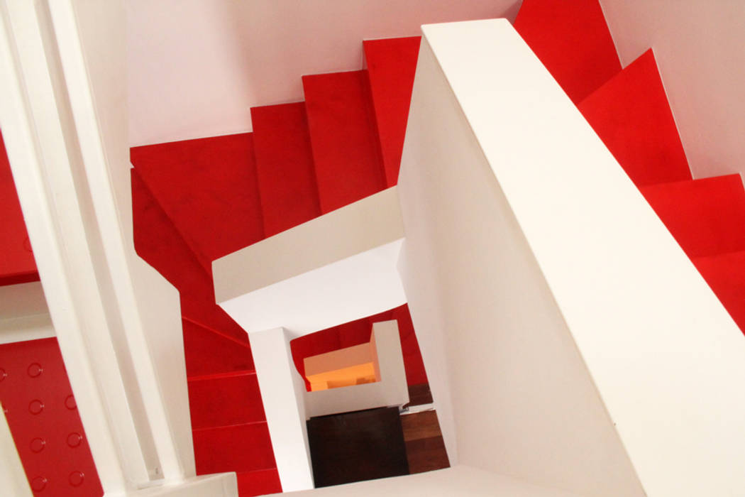 Unire Due Appartamenti Su Livelli Diversi In Una Casa A Corte T T Architettura Ingresso Corridoio Scale In Stile Moderno Homify