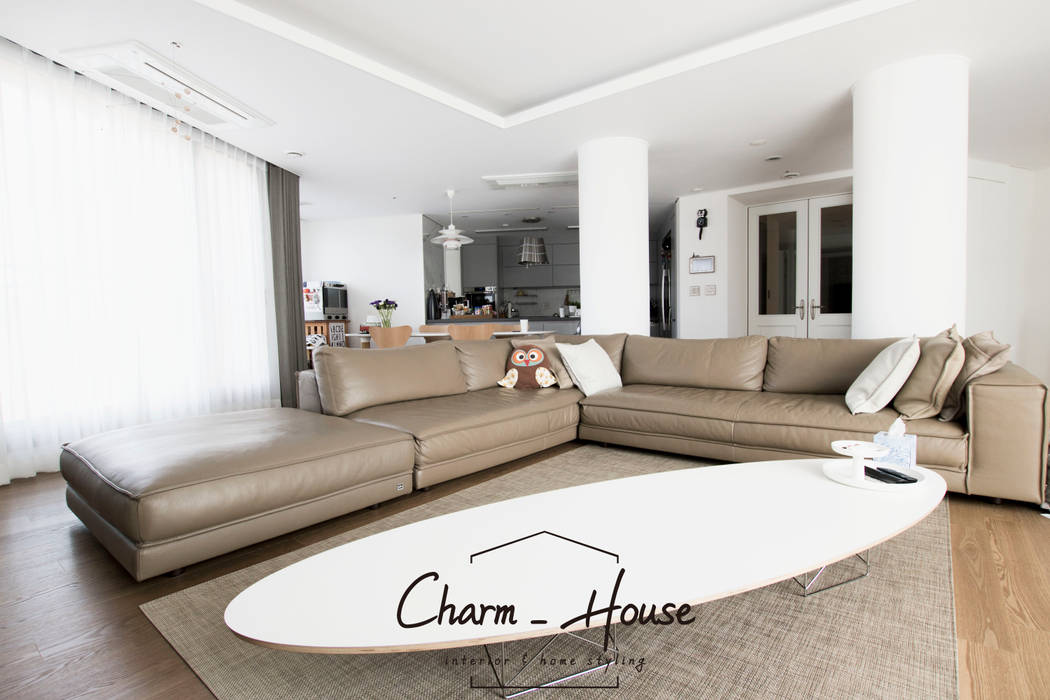 이스트팰리스 55평, CHARM_HOUSE CHARM_HOUSE Вітальня