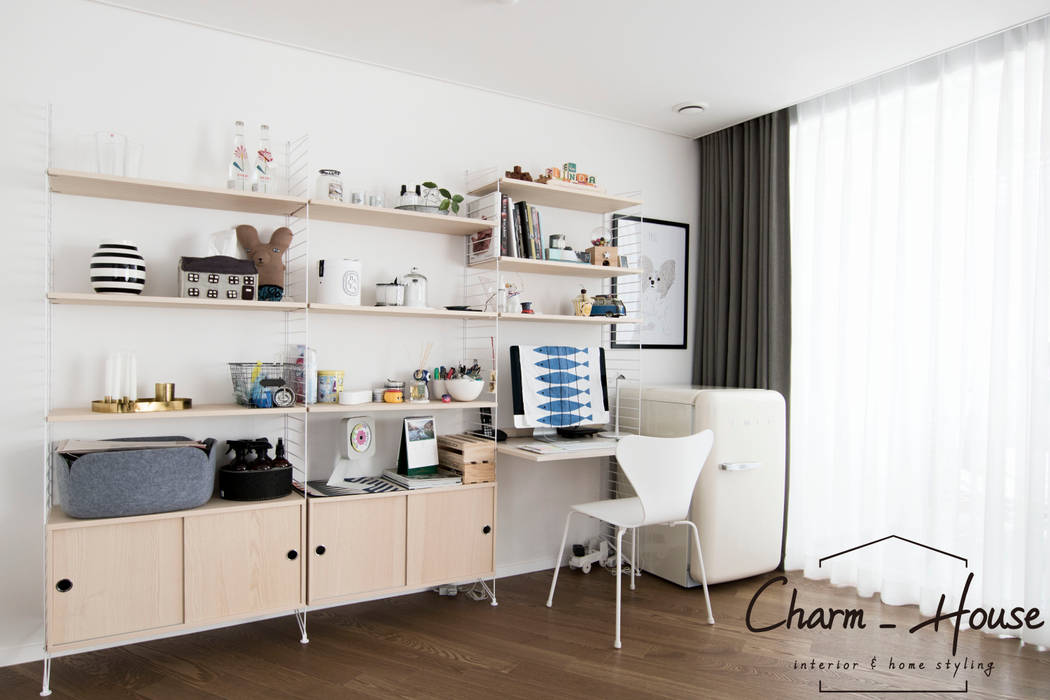 이스트팰리스 55평, CHARM_HOUSE CHARM_HOUSE Moderne Wohnzimmer