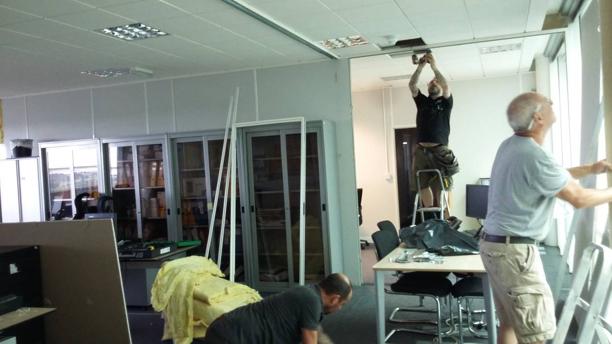 Office Refurbishment, Stanstead Airport, Gr8 Interiors Gr8 Interiors Commercial spaces Sân bay