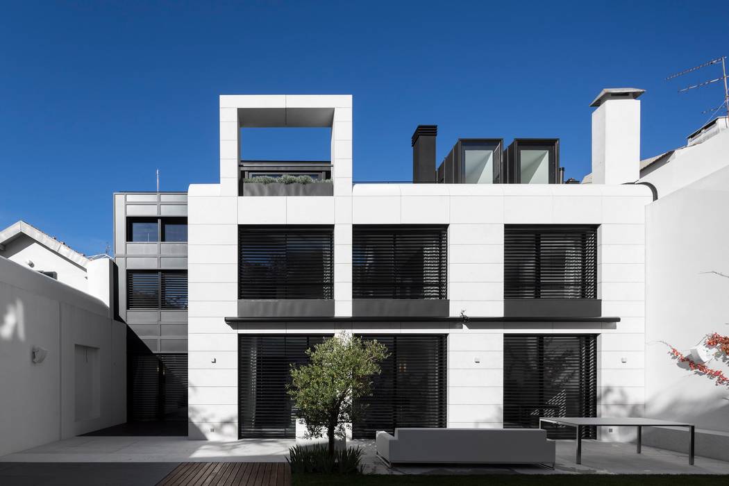 Casas modernas de RRJ Arquitectos Moderno