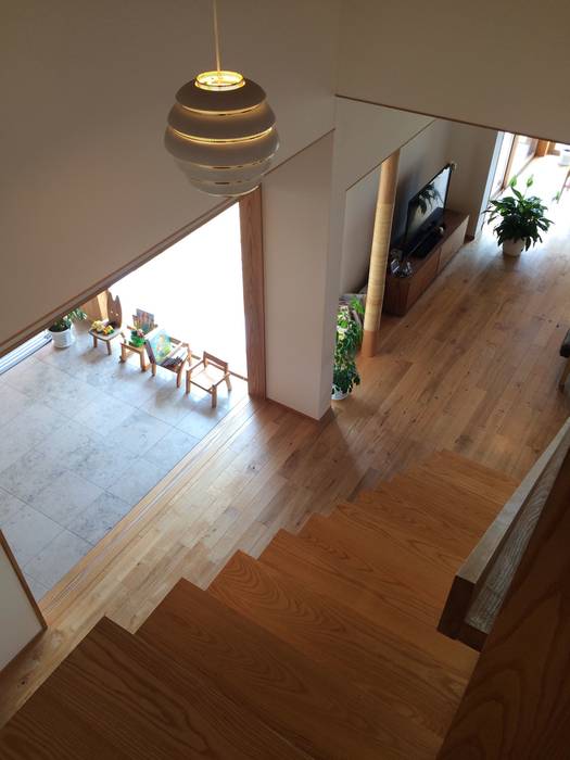 villa azumino わたしの家, アトリエ・アースワーク アトリエ・アースワーク Scandinavian style corridor, hallway& stairs Wood Wood effect