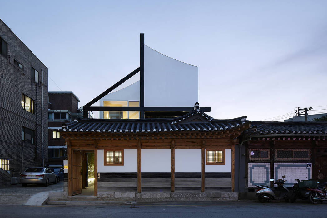 신설동 한옥 증축 리모델링, CoRe architects CoRe architects บ้านและที่อยู่อาศัย