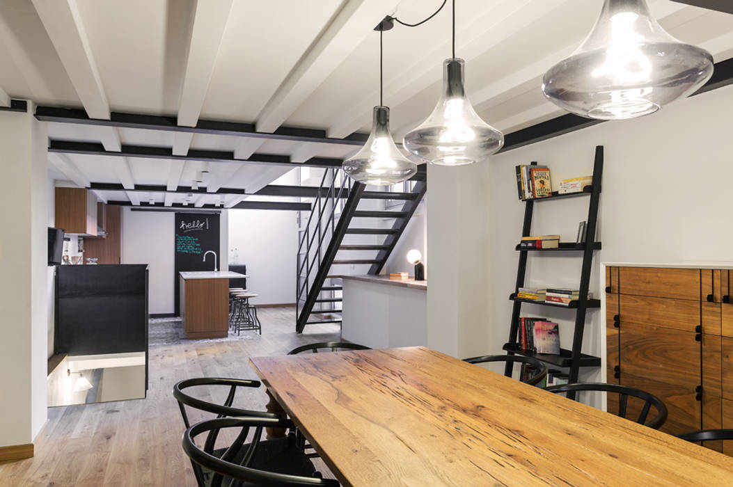 LOFT N, NOMADE ARCHITETTURA E INTERIOR DESIGN NOMADE ARCHITETTURA E INTERIOR DESIGN 인더스트리얼 거실