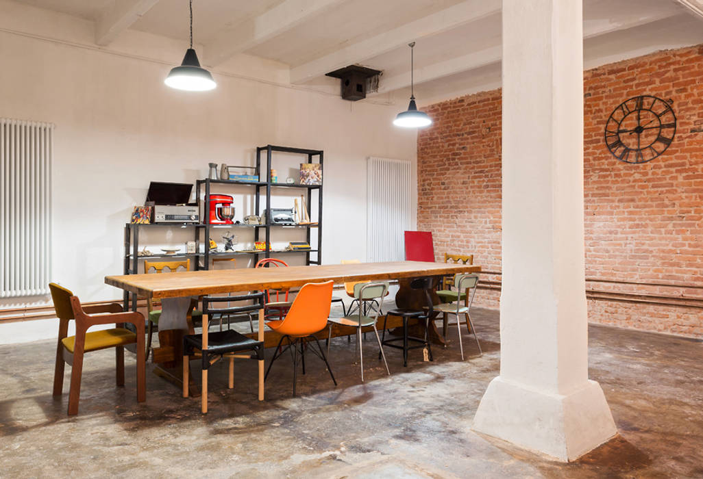 LOFT N, NOMADE ARCHITETTURA E INTERIOR DESIGN NOMADE ARCHITETTURA E INTERIOR DESIGN Industrial style media rooms