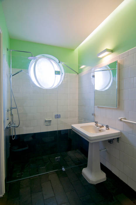 homify Baños de estilo clásico