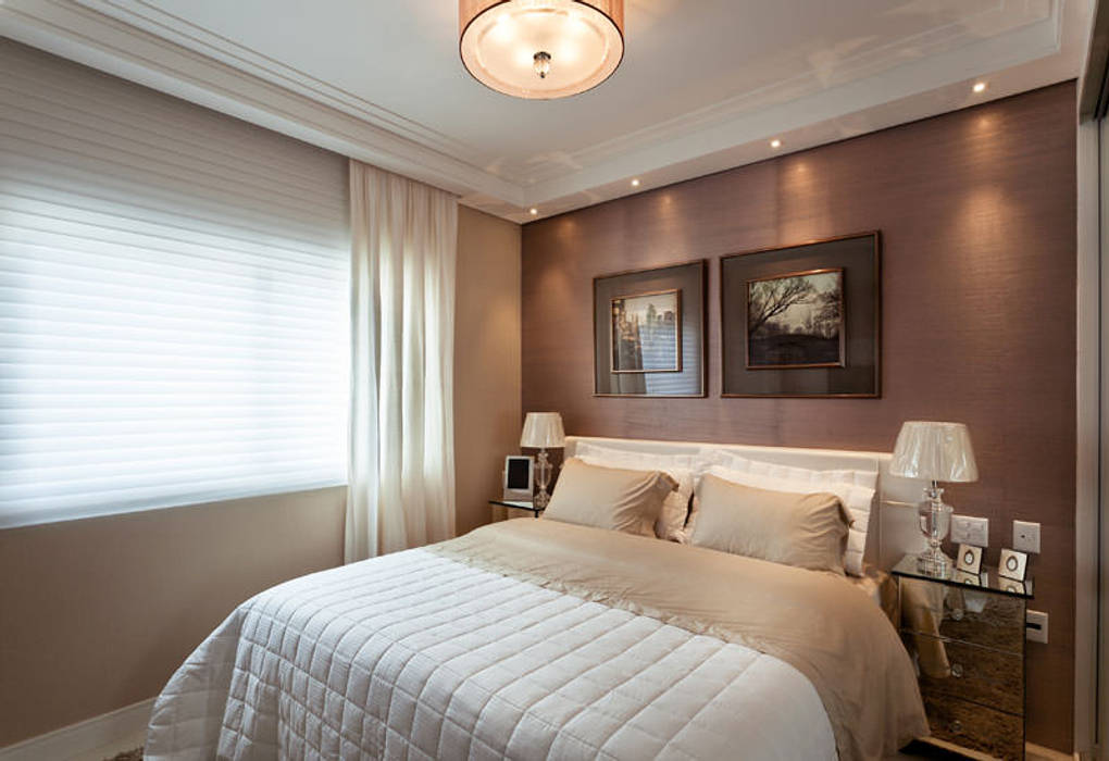 Mobilia e Decoração para EMBRAED Empreendimentos, Flávia Kloss Arquitetura de Interiores Flávia Kloss Arquitetura de Interiores Klassische Schlafzimmer MDF Braun