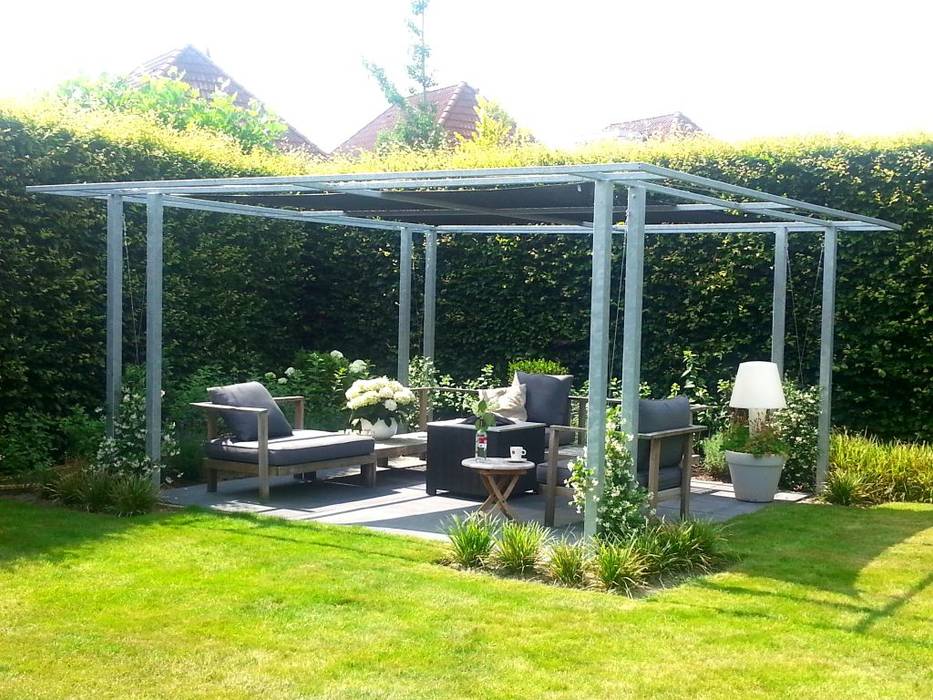 Pergola van verzinkt staal homify Industriële balkons, veranda's en terrassen IJzer / Staal pergola,schaduwdoek,Accessoires & decoratie