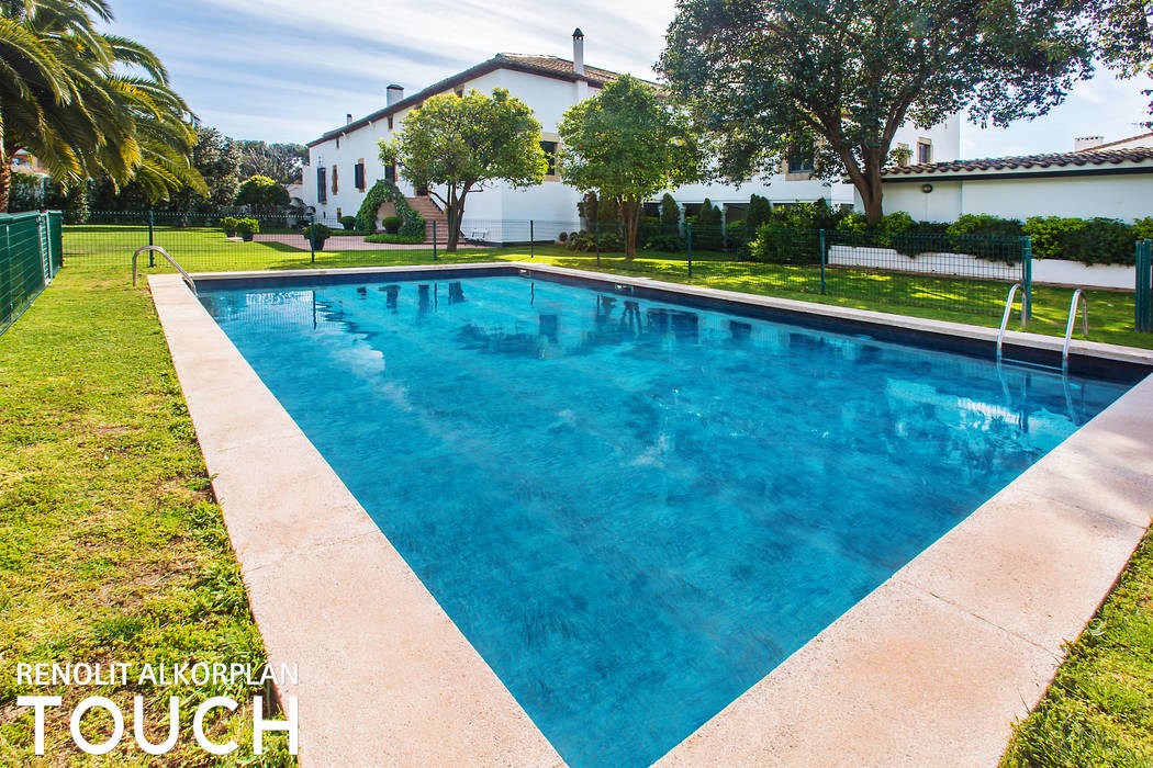 ​Piscina revestida con membrana armada RENOLIT ALKORPLAN TOUCH Elegance. RENOLIT ALKORPLAN