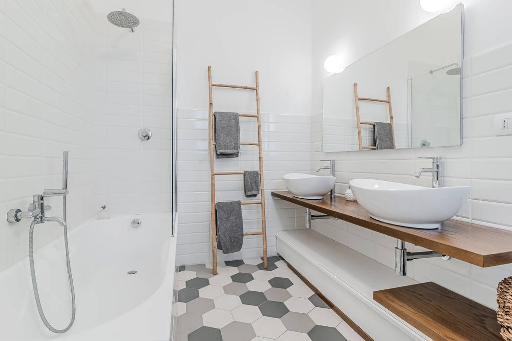 Ristrutturazione appartamento Milano, Tibaldi, Facile Ristrutturare Facile Ristrutturare 現代浴室設計點子、靈感&圖片