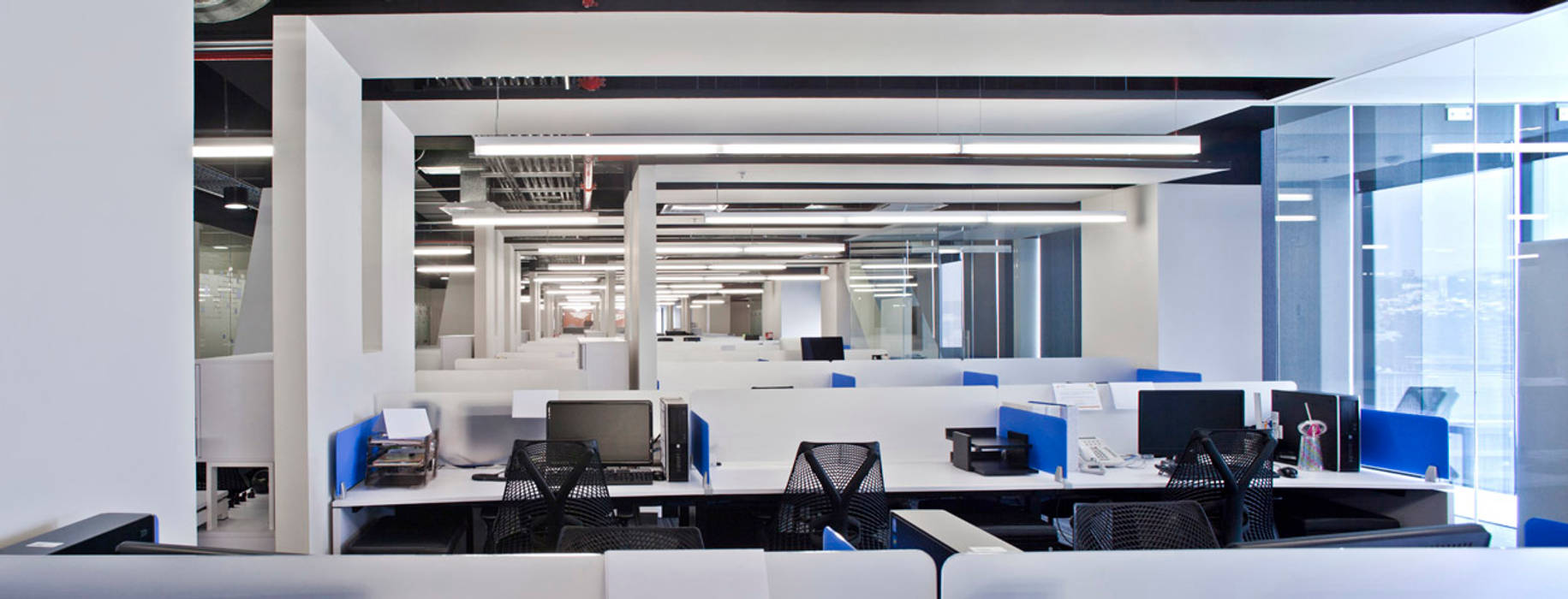 Modern Study Office By Work Modern Homify