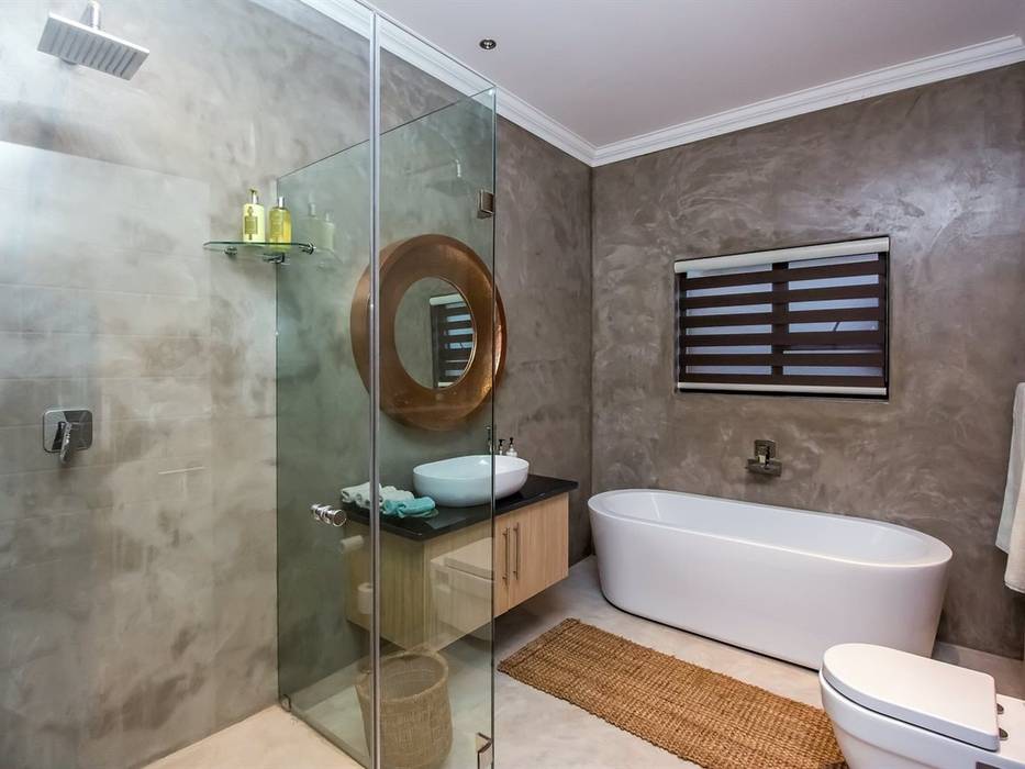 Turnkey Interior Project - Silver Lakes, Pretoria, Riverwalk Furniture Riverwalk Furniture Modern style bathrooms Decoration