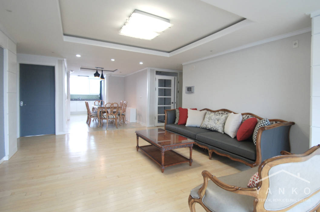 용인 보정동 죽전자이2차 아파트 32평, 얀코인테리어 얀코인테리어 Livings modernos: Ideas, imágenes y decoración