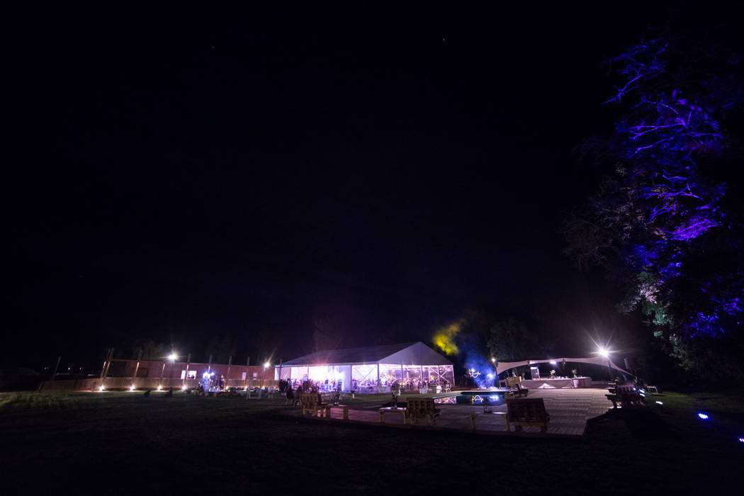 Centro de Eventos Parque Chamonate, Atacama, Chile , SINTESIS arquitecto & asociados SINTESIS arquitecto & asociados Espacios comerciales Lugares para eventos